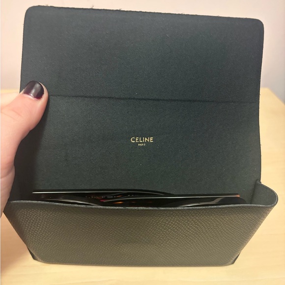 Celine Sunglasses CL40193I; frame: Tortoise; lenses: Grey